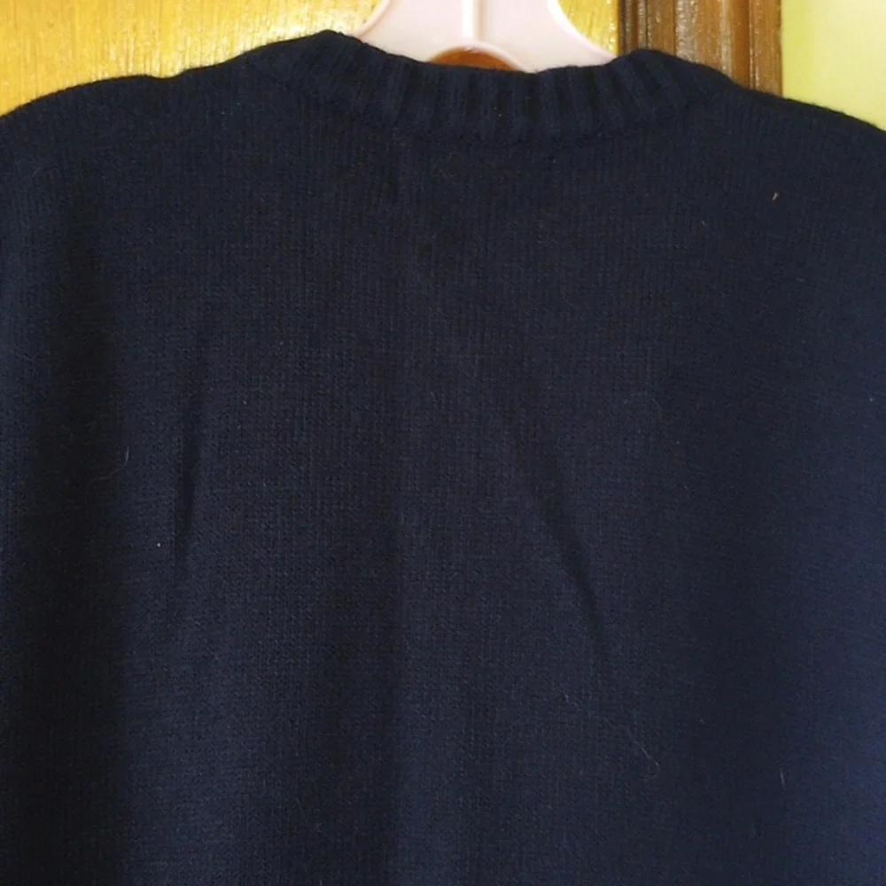 Classic Lady Large Black Sleeveless Sweater, Tassel, Pockets - Picture 4 of 7